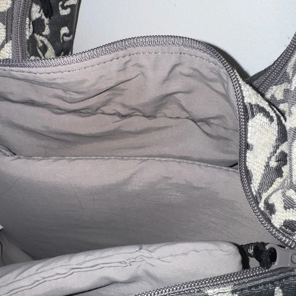 Petunia Pickle Bottom Touring Tote - Earl Grey